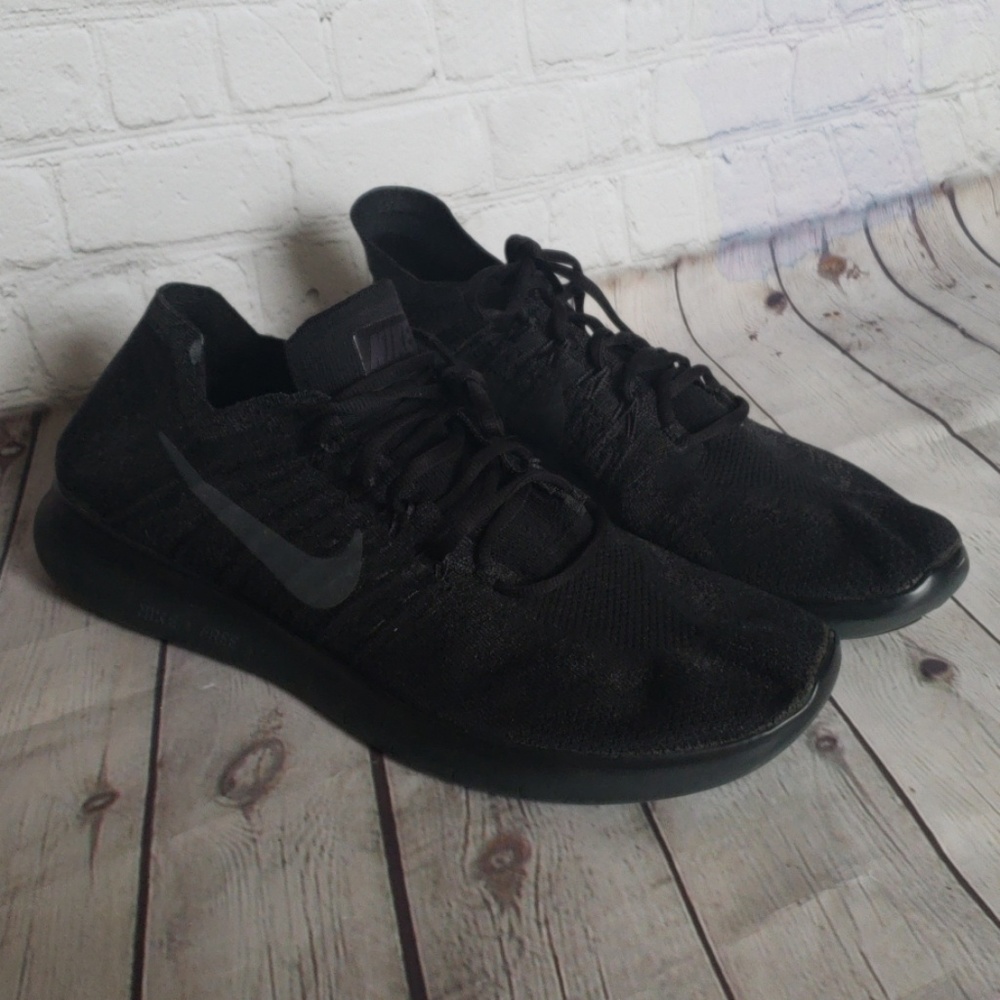 Nike Free Flynit Running Sneakers